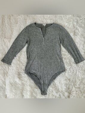 Nine Britton Women’s Gray Long Sleeve Bodysuit Size: Large